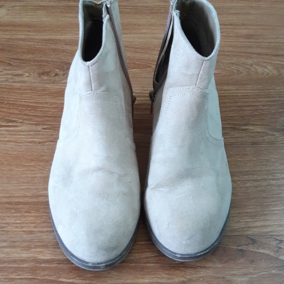 Womans boots - Picture 4 of 4